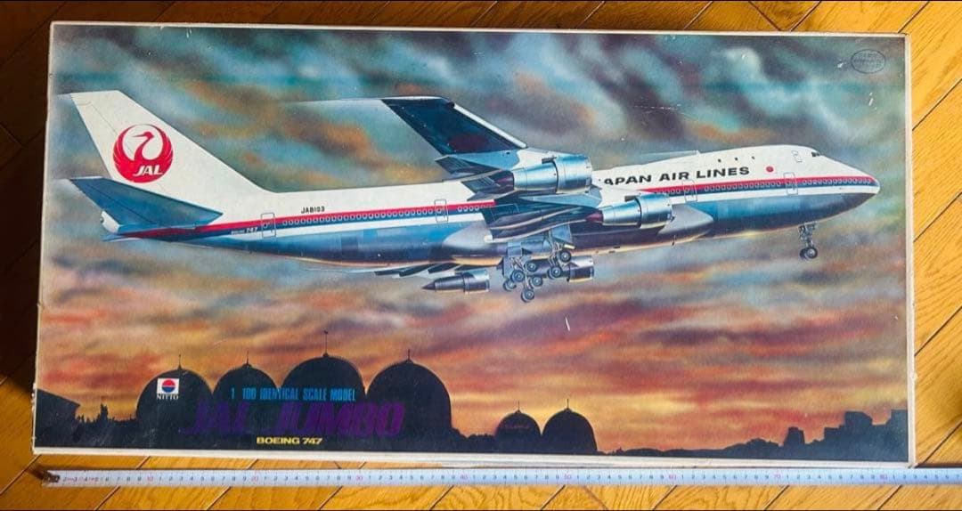 JAL Boeing 747 1/100 スケールモデル