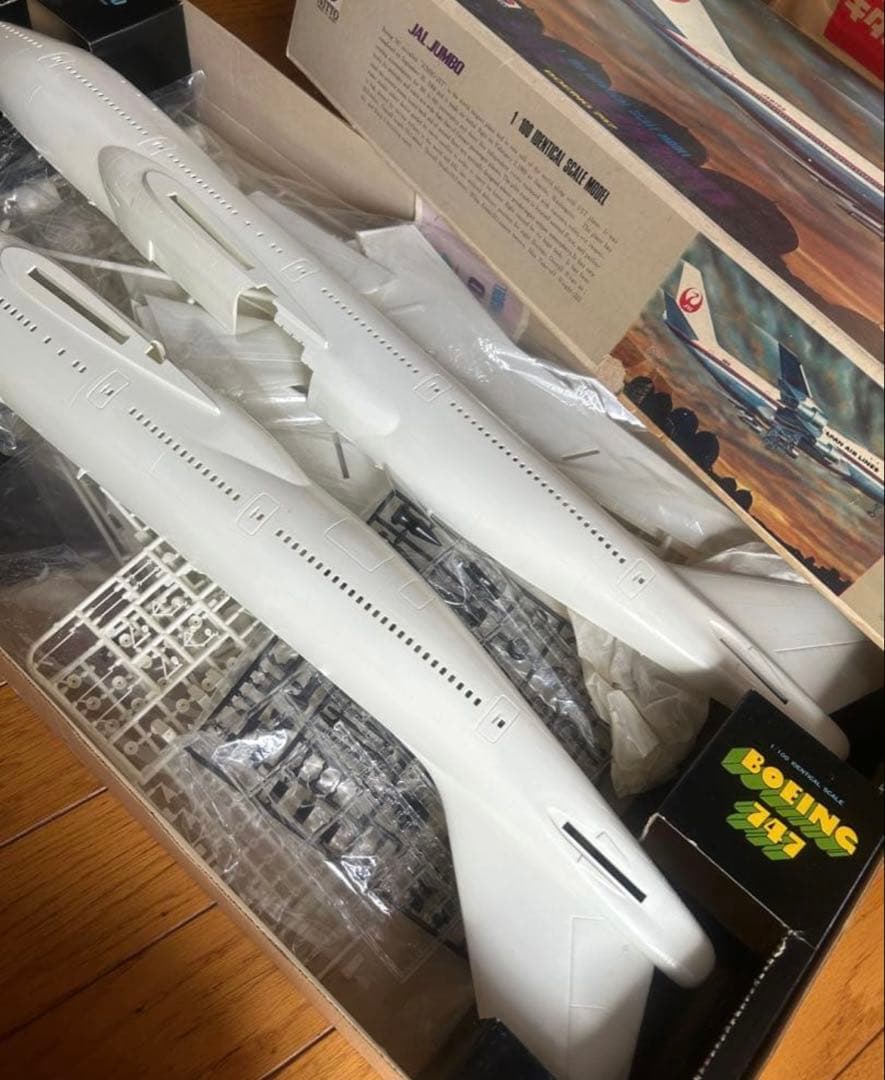 JAL Boeing 747 1/100 スケールモデル