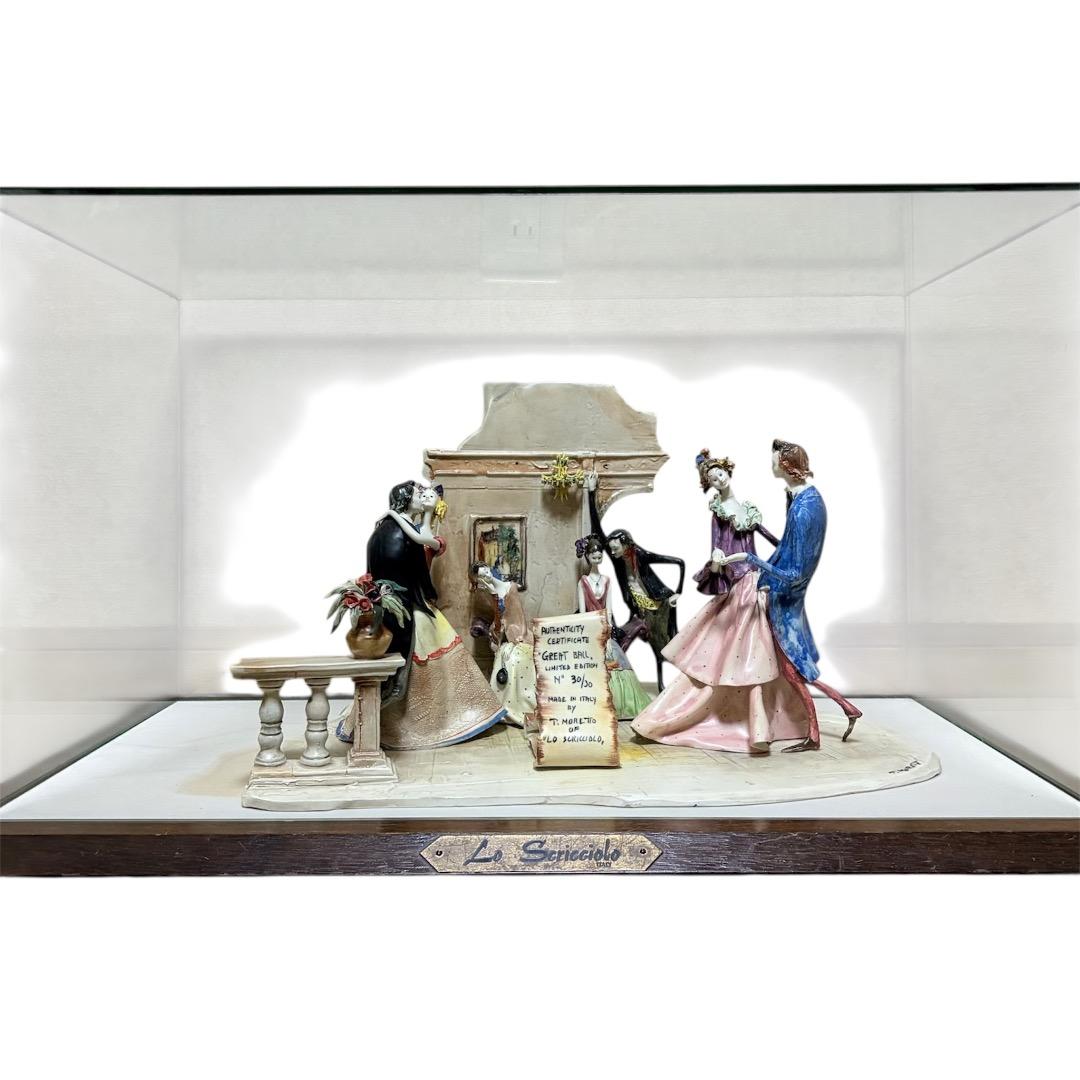 La Scuola 陶器製人形群像 世界30体限定 ガラスケース付き 「T1」