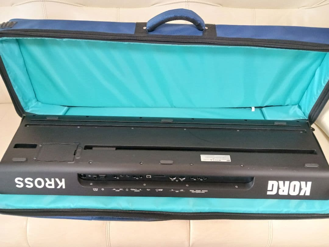 美品★KORG KROSS2★61鍵シンセサイザー★純正ケース&ダンパーペダル付