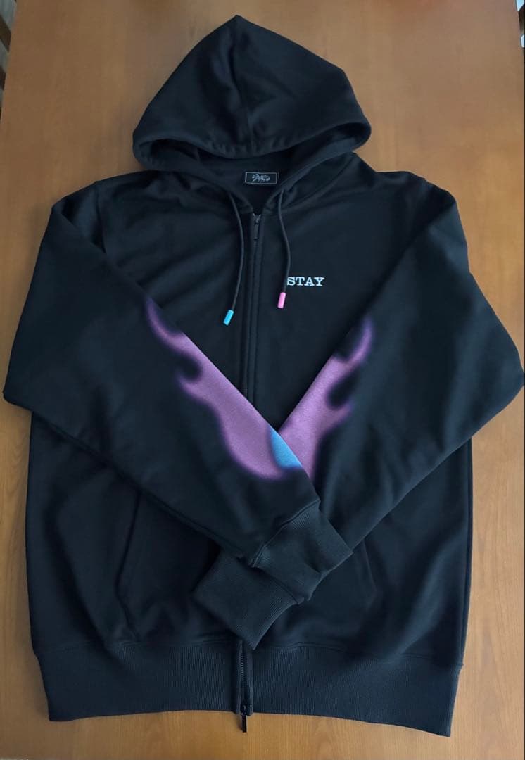 【試着のみ美品】 Stray Kids バンチャンプロデュース フーディ