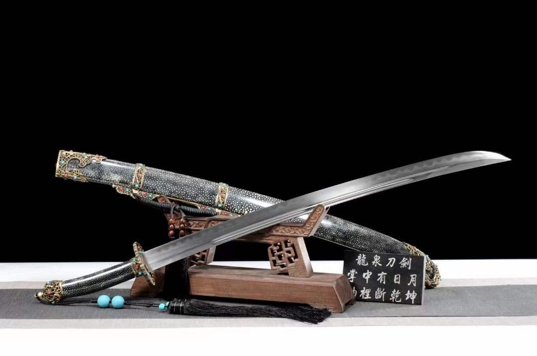 郡王サーベル（魚皮黒金）古兵器 武具　刀装具　日本刀　模造刀 居合刀