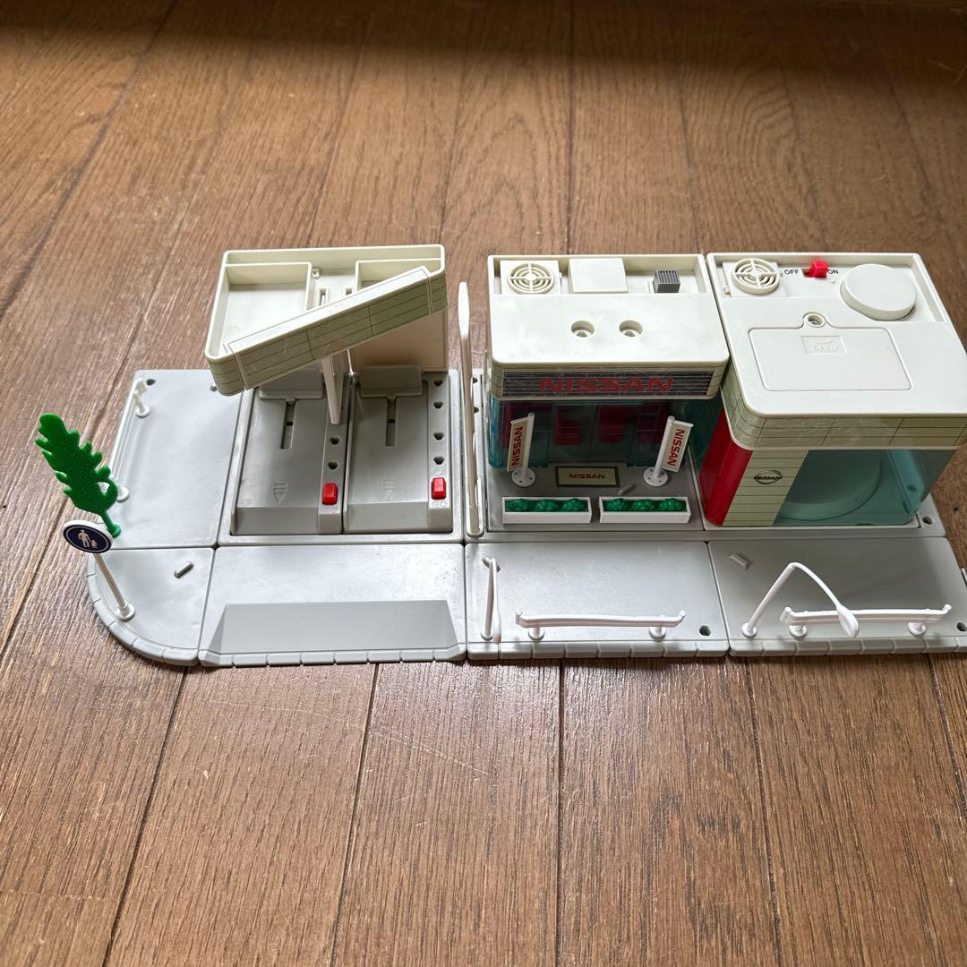 トミカタウン日産ショップ