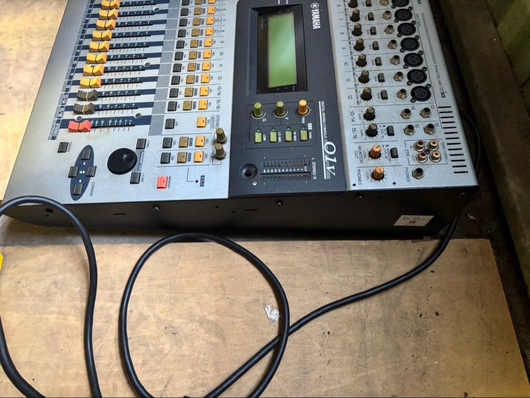 YAMAHA デジタルミキシングコンソール O1v (MY8-AT搭載)