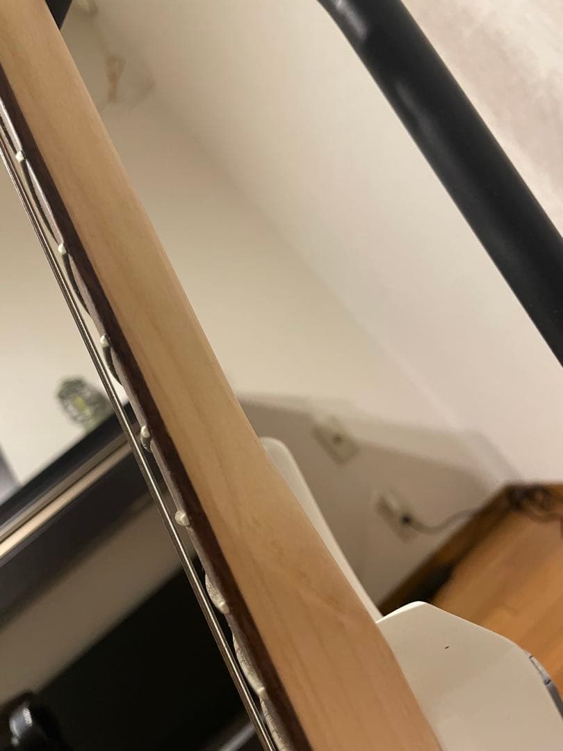 Squier エレキギター ホワイト