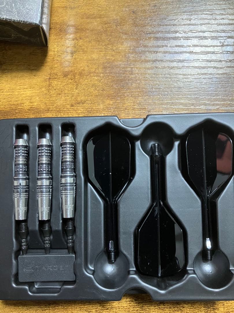 Target Black Marque 18g ダーツ