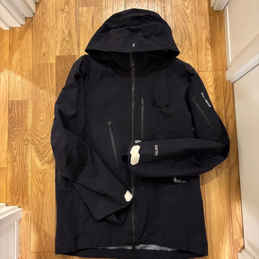 Burton AK 457 GORE-TEX Pro ブラック M