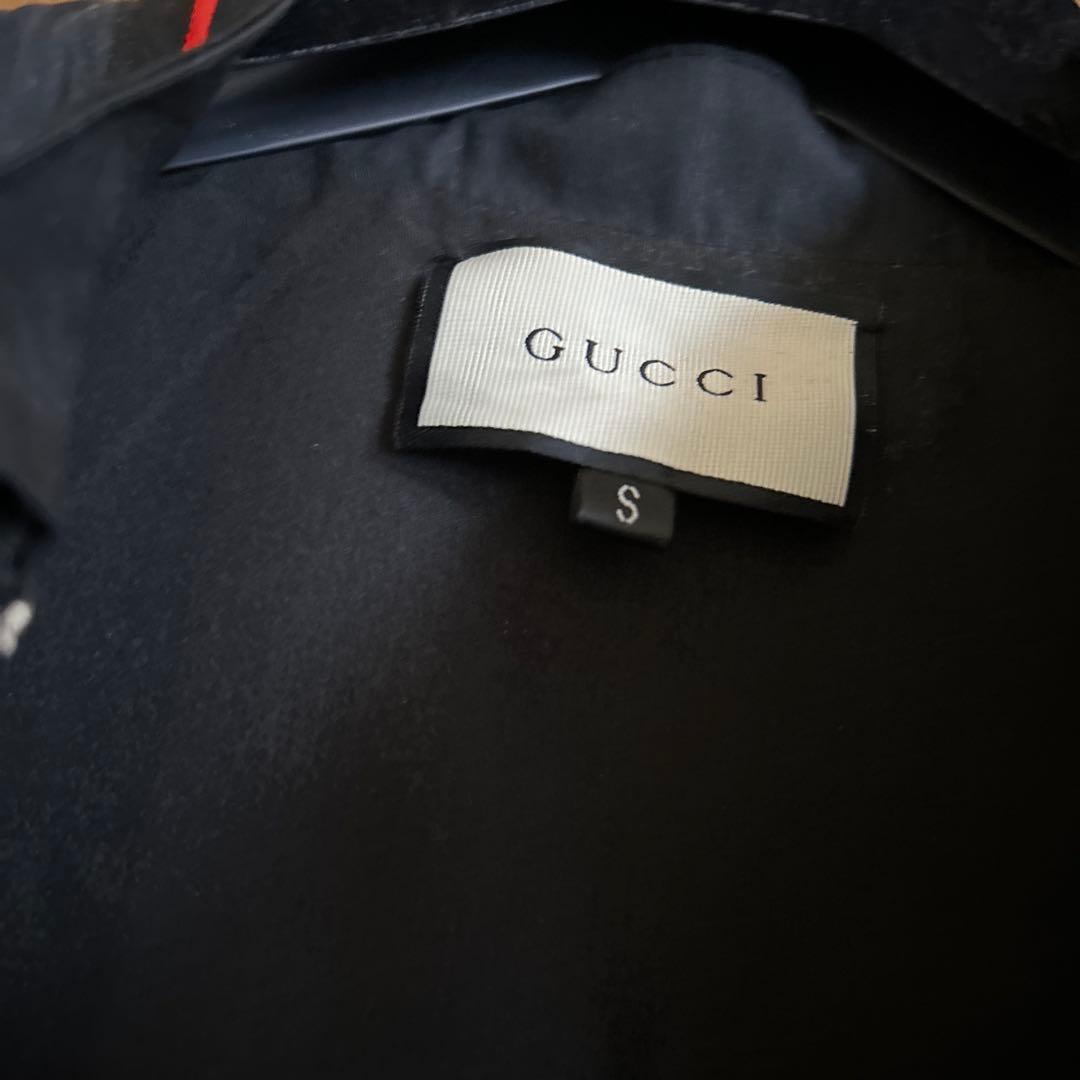 GUCCI フリル付き黒ワンピース