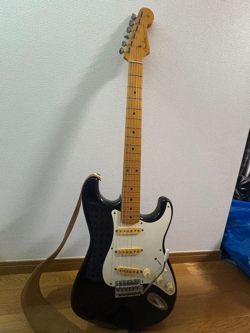 fender japan ストラトキャスター　Eシリアル
