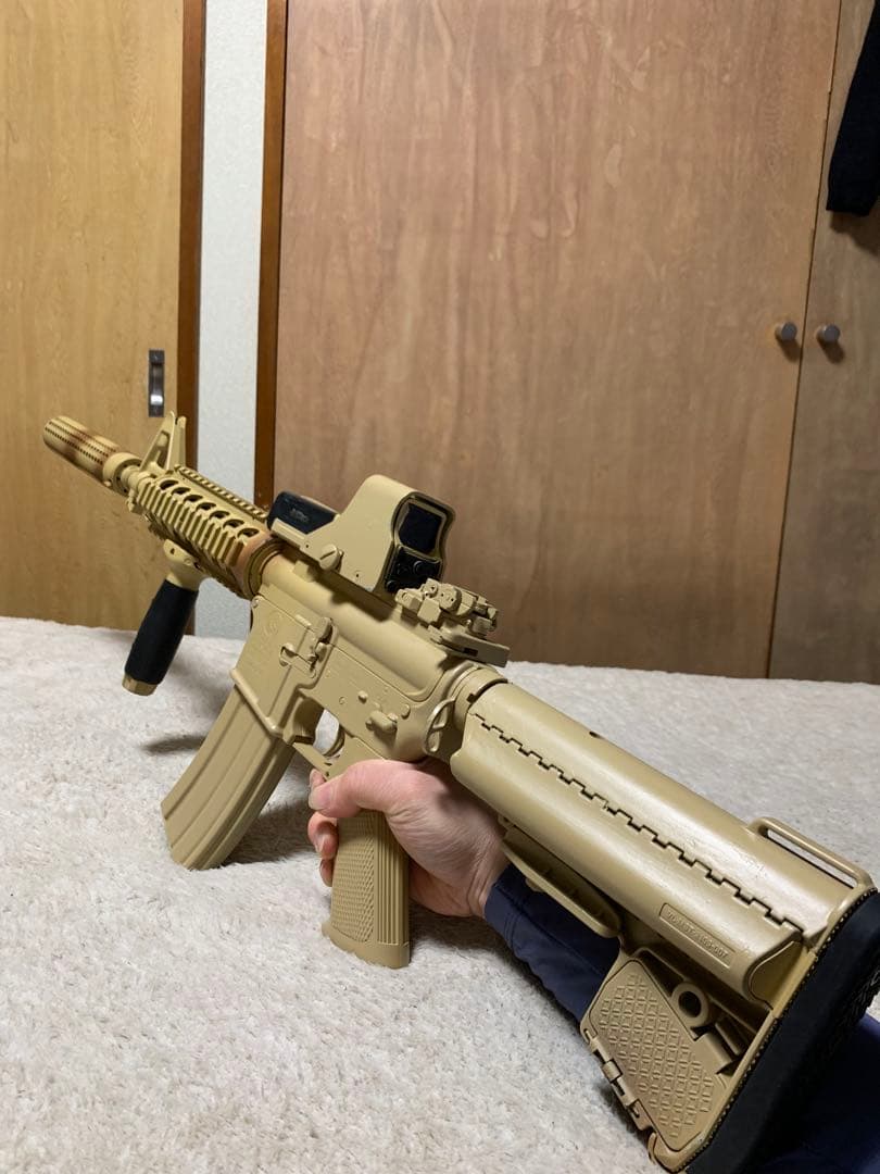 東京マルイ 次世代電動ガン M4A1 CQB-R カスタム付 属品多数