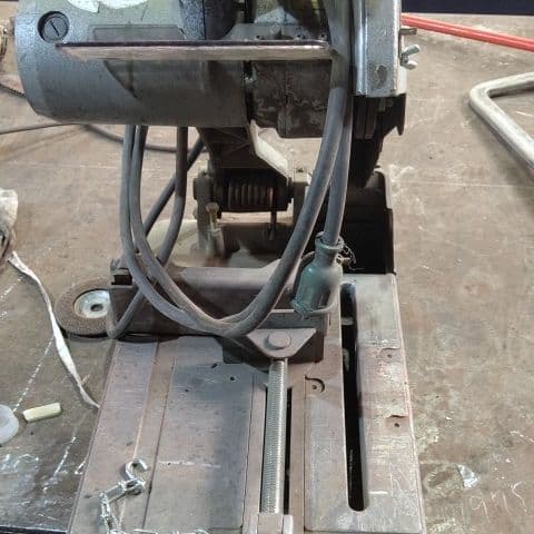 shindaiwa  チップソーカッター LA305