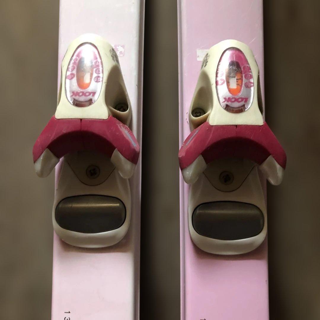 ジュニアスキーセット　スキー板／ビンディング／ポール／ホルダーベルト　ピンク花柄