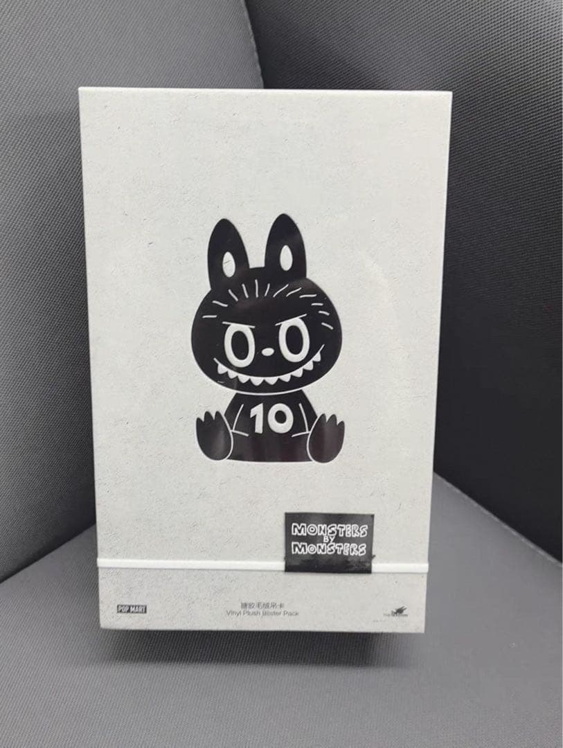 THE MONSTERS LABUBU 10周年記念展限定ぬいぐるみ