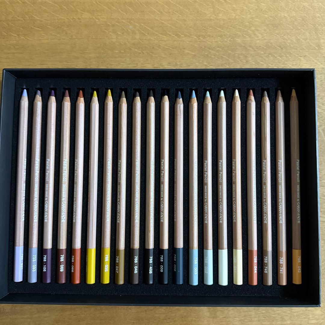 CARAN d'ACHE カランダッシュ パステルペンシル 40色セット