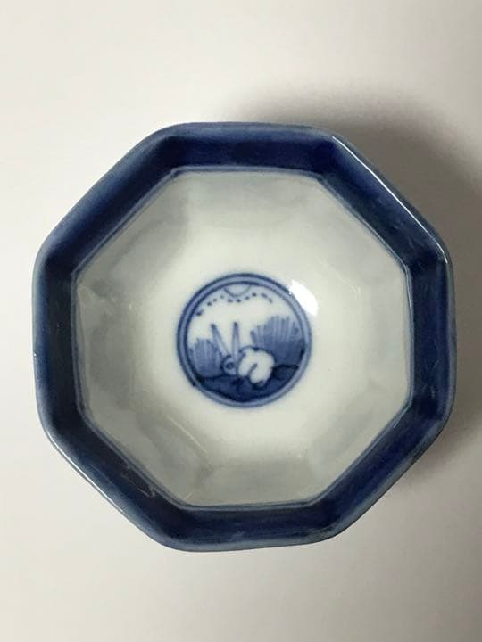 古伊万里　江戸時代中期〜後期　八角盃　兎紋様