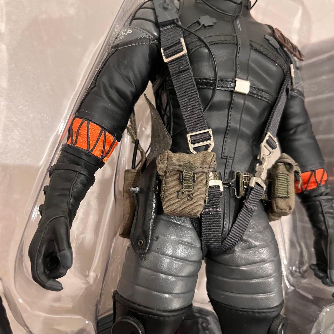 ホットトイズ メタルギアソリッド スネーク フィギュア