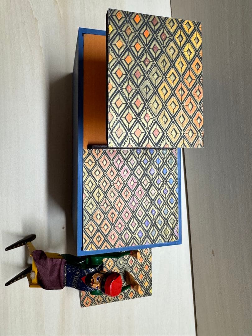 ヴェルナー　カラクリ玩具 ザイフェン　木のおもちゃ