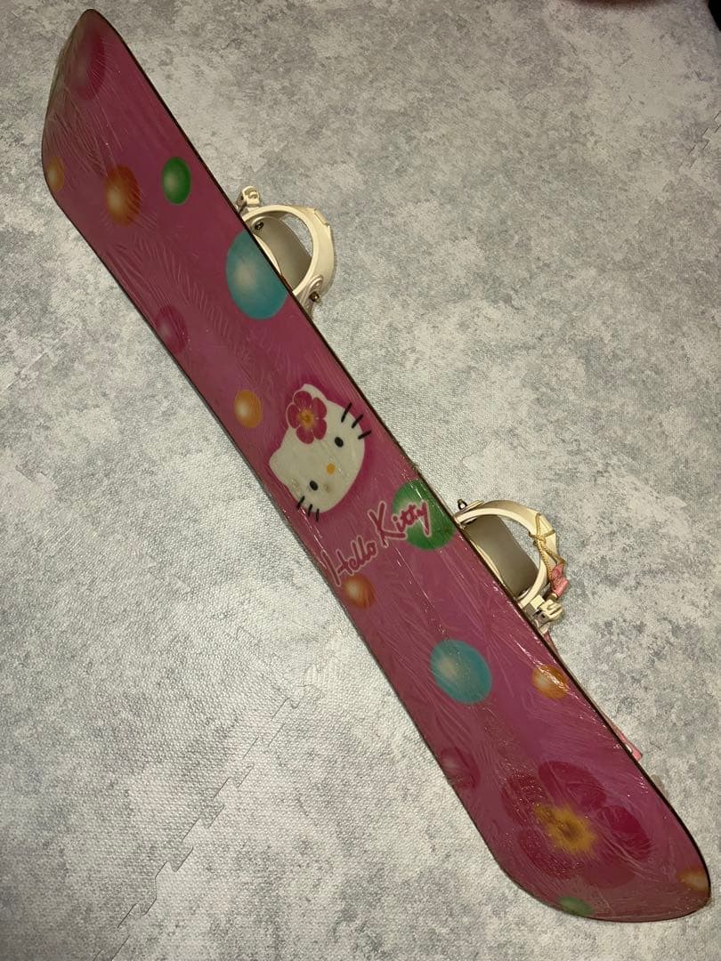 サンリオ ハローキティ スノーボード板新品未使用 大人気‼︎お買い得‼︎おまけ付き‼︎