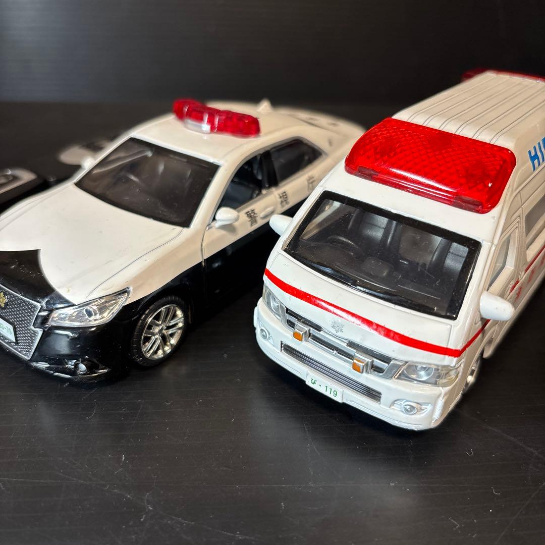 【2台セット】ピピットキー　トヨタ　ハイメディック　救急車　クラウンパトカー
