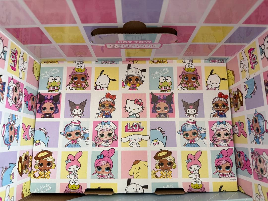 LOL Surprise! Hello Kitty 11個セット