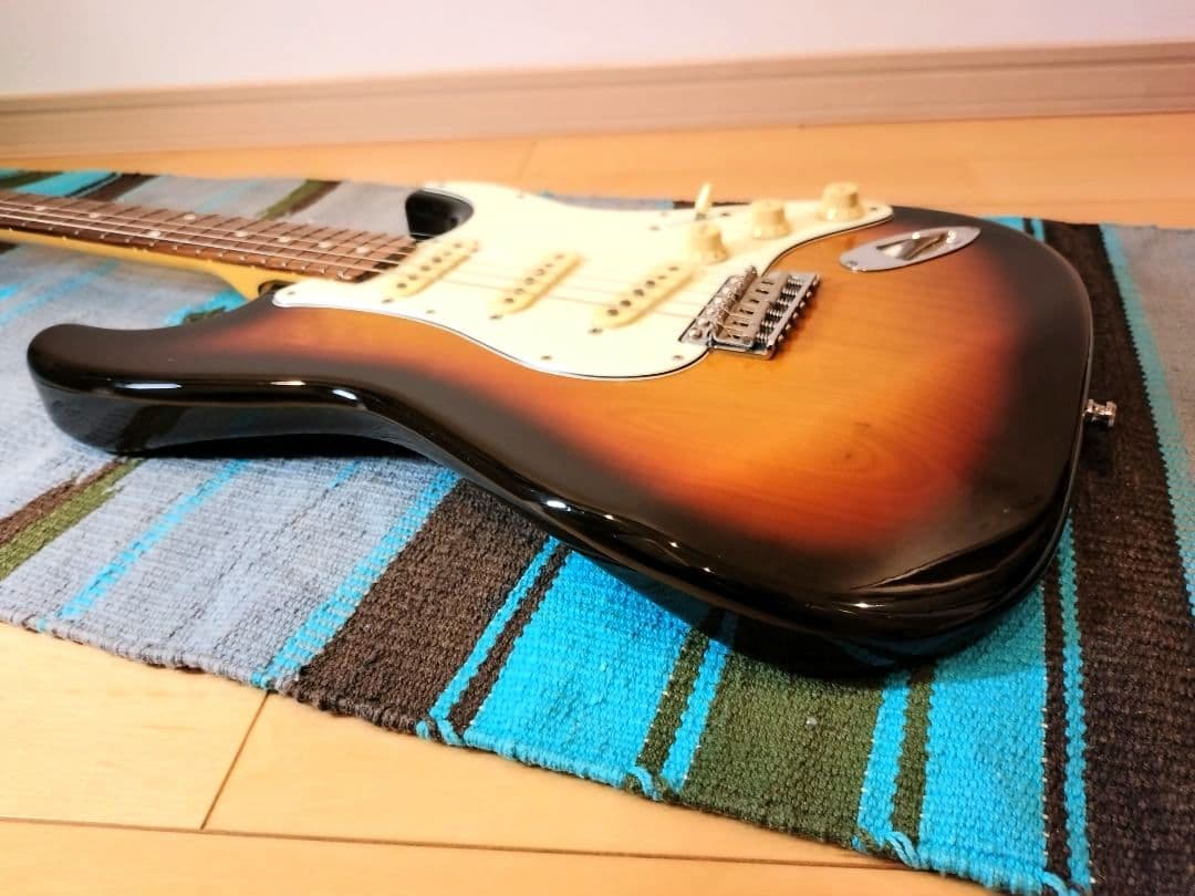 フェンダージャパン　ハードケース付　ST62-TX 3TS ストラップおまけ付