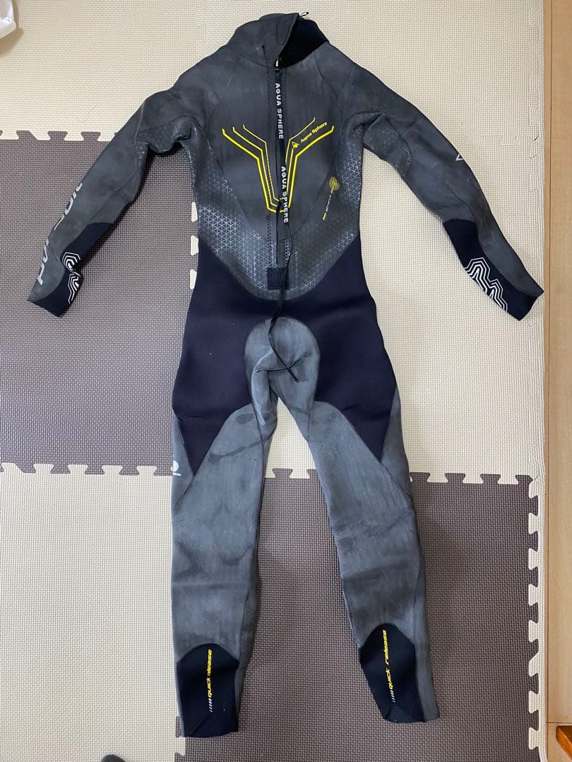 トライアスロン用ウェットスーツ