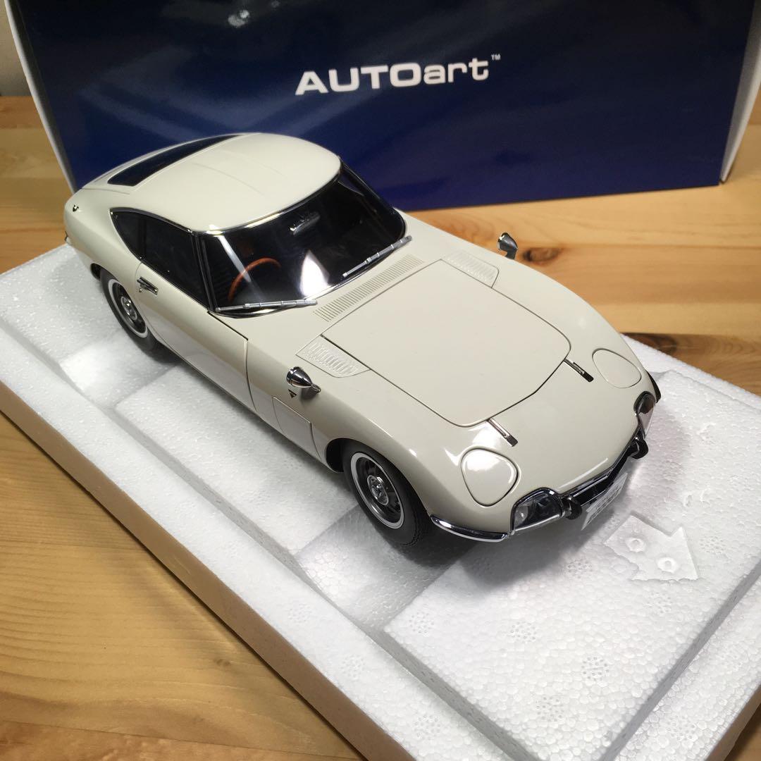 オートアート　トヨタ2000GT 再販版　超美品