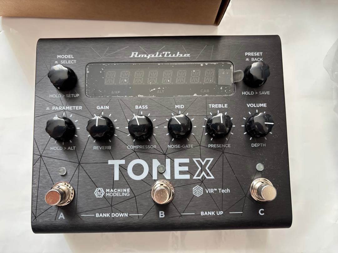 IK Multimedia TONEX ペダル