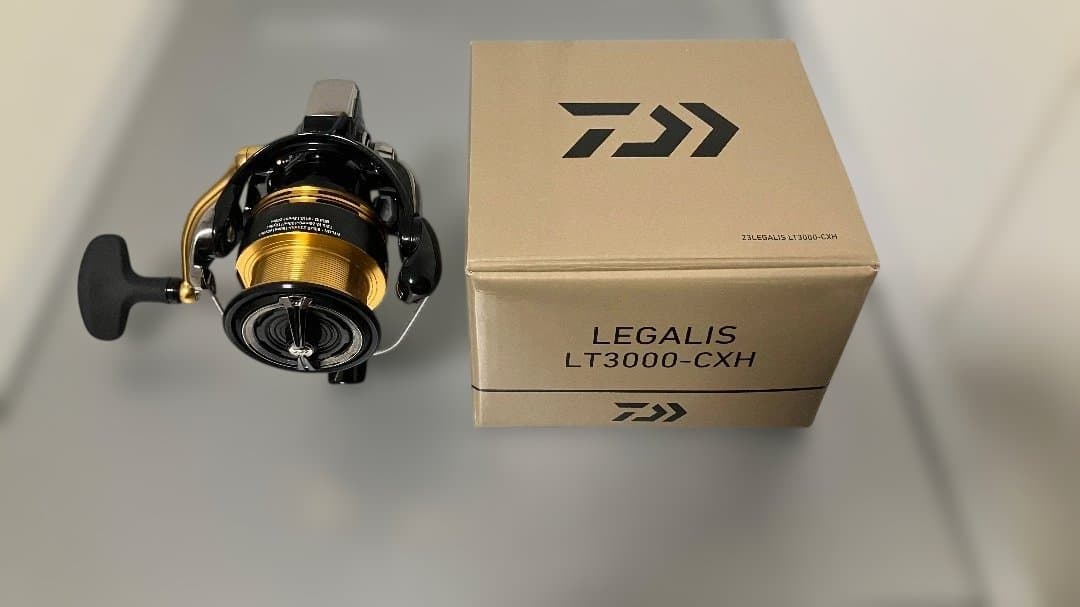 Daiwa 23Legalis LT3000-CXH スピニングリール