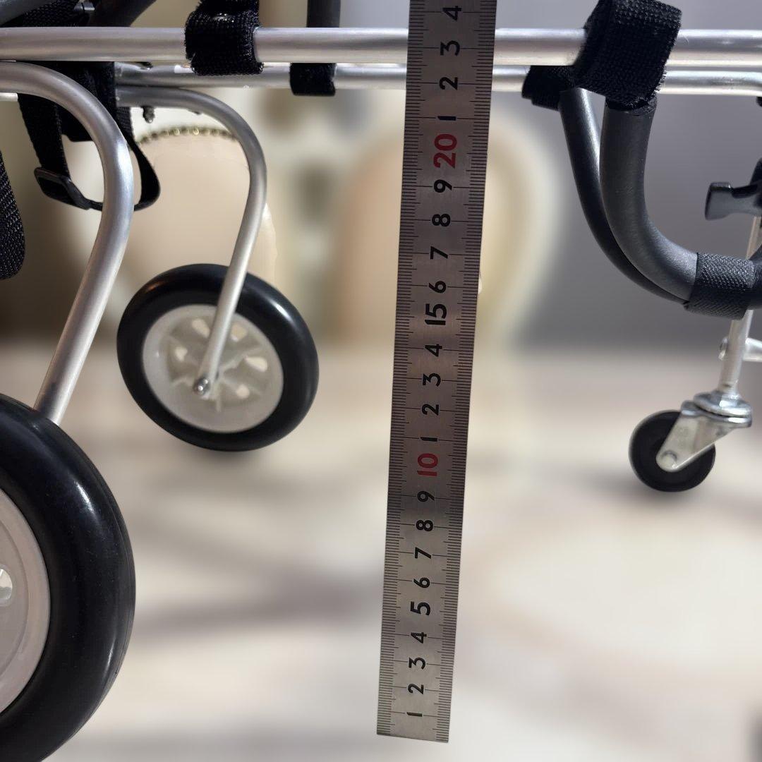 犬用車椅子前足、後ろ脚用ポチの車イス　小型犬