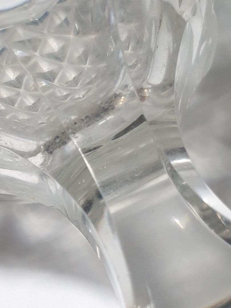 霰紋様脚付ガラス杯(江戸中期~後期)