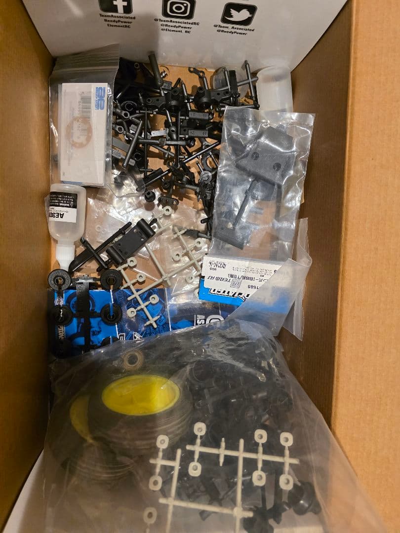 アソシ B6.4 メカ、オプション付き 低走行