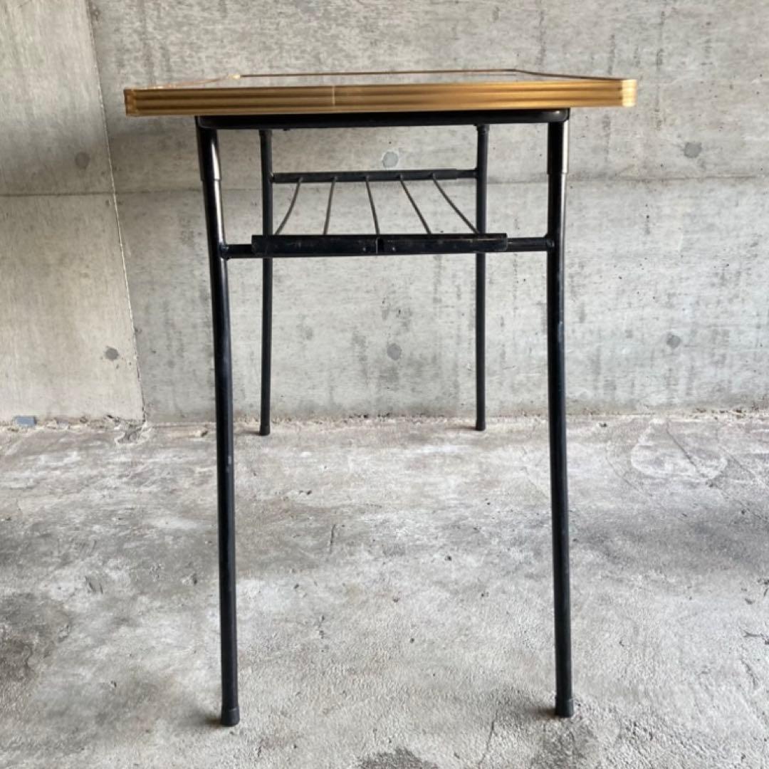 テーブル 机 折り畳み 鉄脚 作業机 食堂 木目調 棚付き 当時物 昭和 レトロ