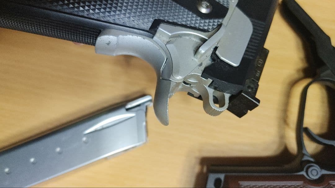 BERTTA M93R& COLT MK IV エアガン　ジャンク品扱い