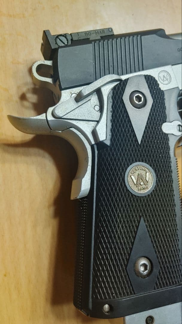 BERTTA M93R& COLT MK IV エアガン　ジャンク品扱い