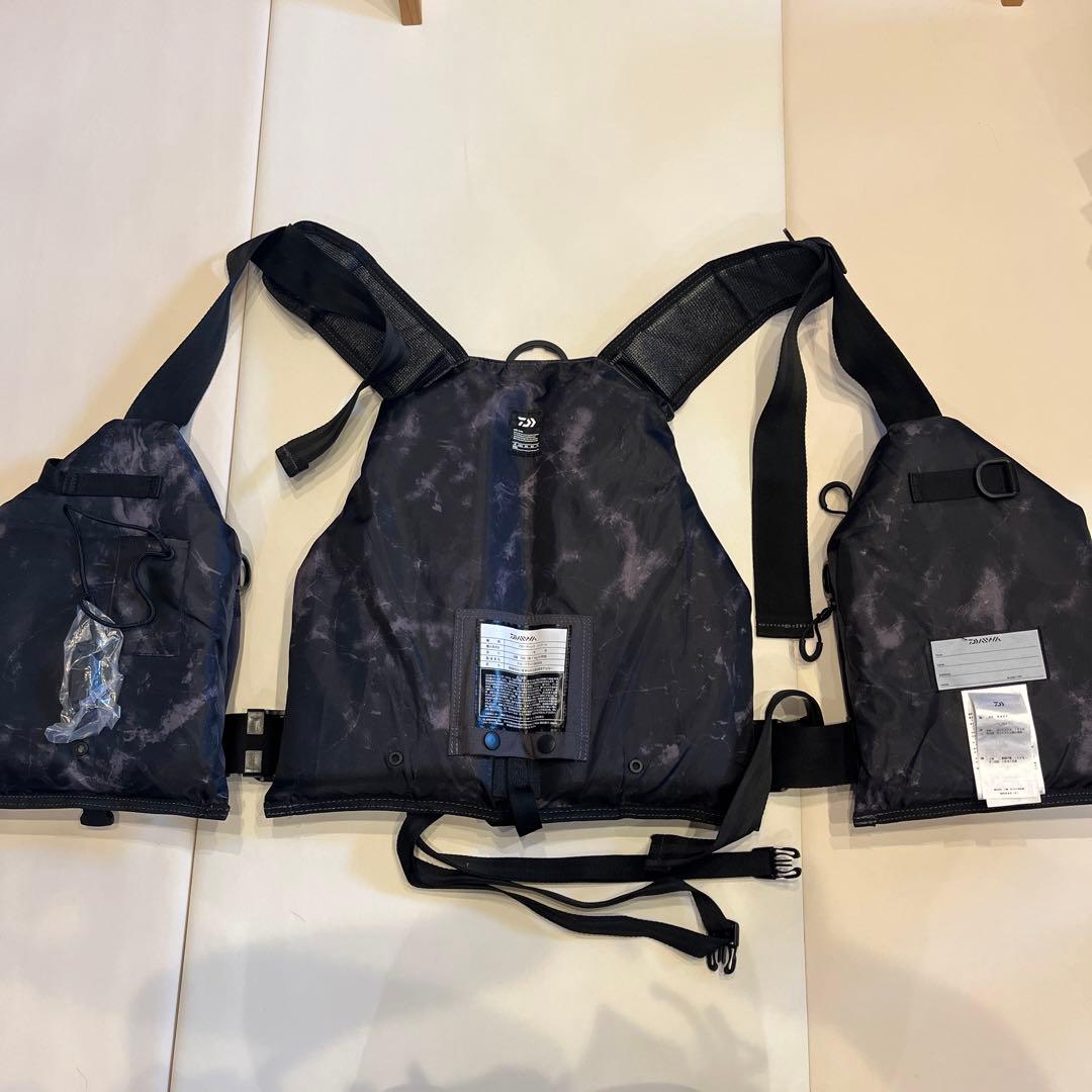 【みっつ】ダイワ プロフェッショナルジャケット 7AN