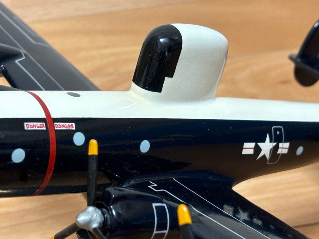 アメリカ海軍早期警戒機 EC-121 ワーニングスター ソリッドモデル ジャンク