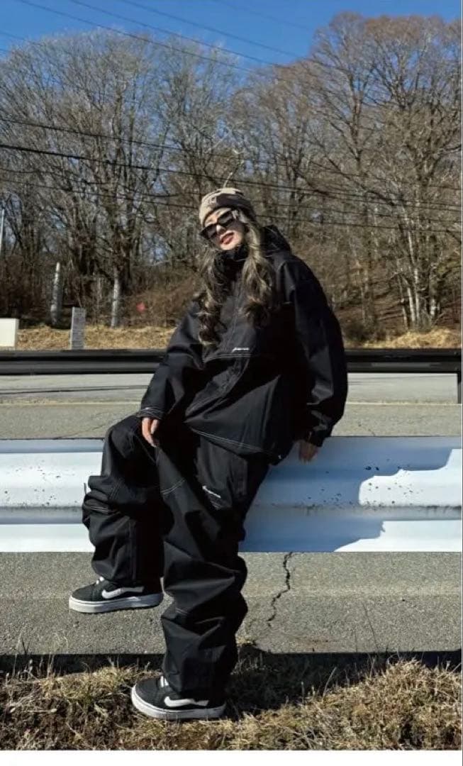 スノーボード用 ブラック フーディ