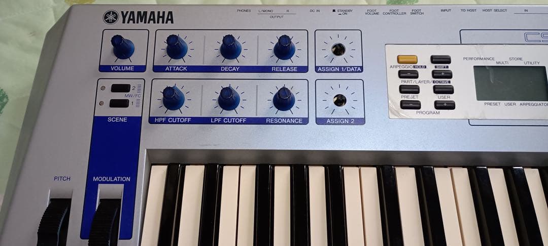 ヤマハ CS2x シンセサイザー 中古(純正電源コード(PA-3B)ペダルあり)