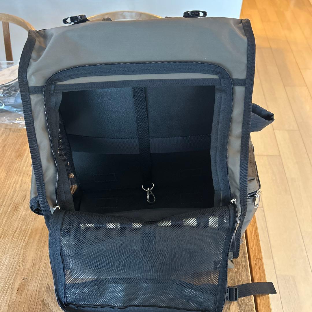 【ほぼ未使用】Mr. Backman グレー キャリーバッグ　小