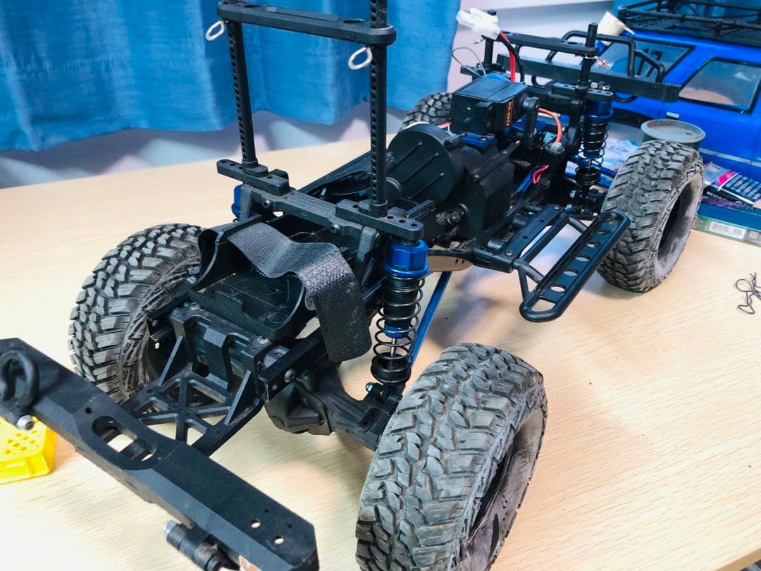 ラジコン　クローラー　　オフロードRCカー 青 17番 DUMBO RCリモコン