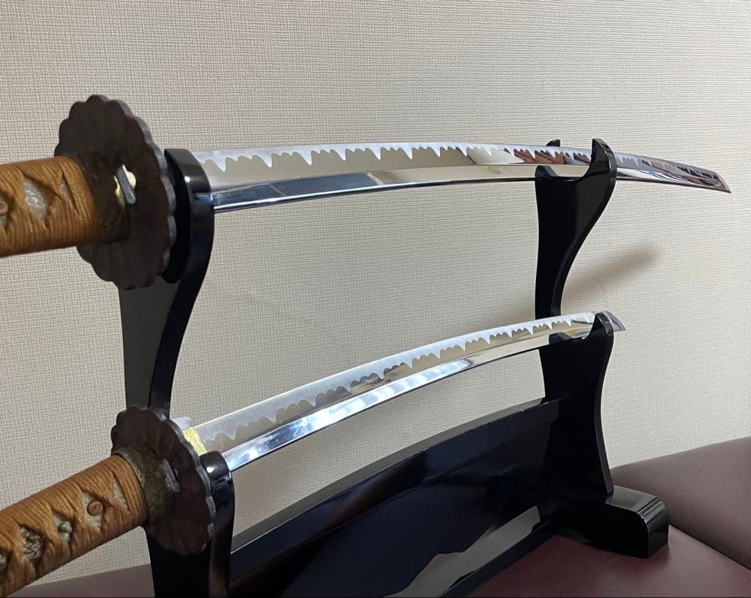 模造刀　居合刀　太刀　脇差　刀掛け　武具　b88