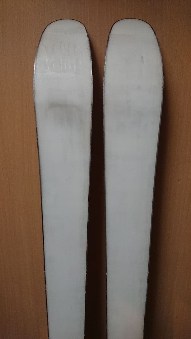 elan モーグル 170㎝ 範囲約265〜287㎜ エラン　スキー板