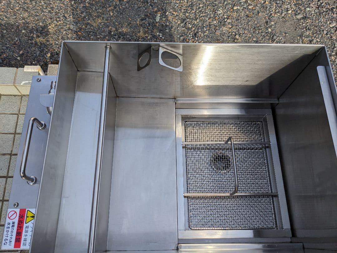 メカ製オイルリファイナータンク、ポンプユニット　油ろ過機