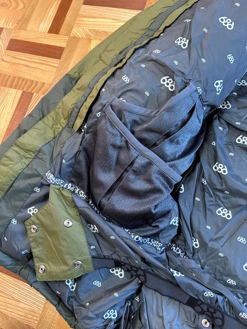 686 スノーボードウェア　ダウン　XL