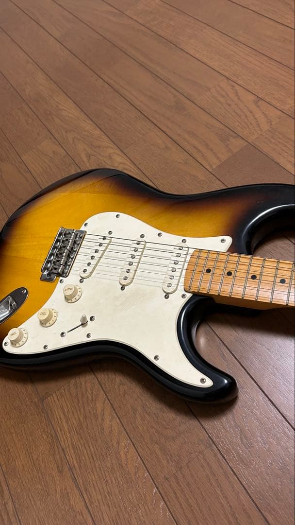 grass rootsストラトキャスター サンバースト ギターケース付き