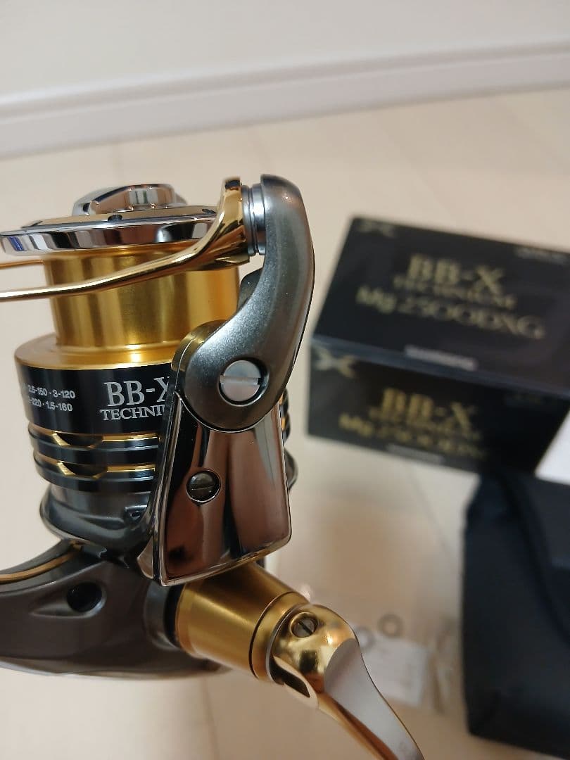 ☆セール☆ [極美品] シマノ　BB-X テクニウム Mg 2500DXG