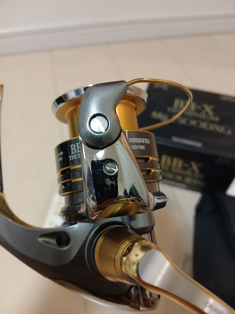 ☆セール☆ [極美品] シマノ　BB-X テクニウム Mg 2500DXG