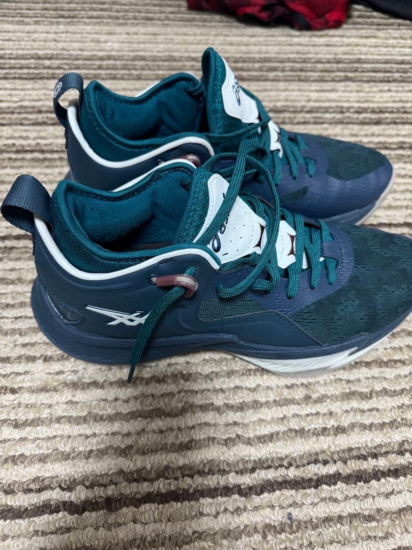 ASICS NOVA SURGE LOW2 ダークグリーン