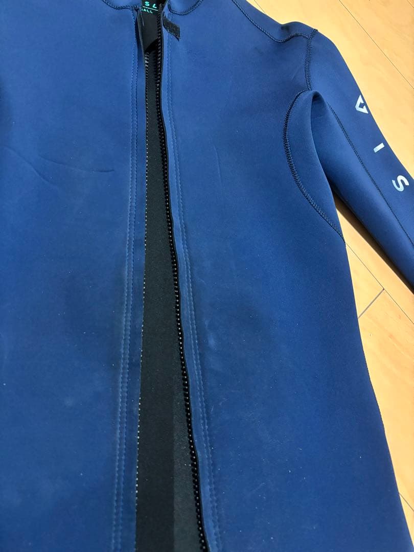 VISSLA タッパー Sサイズ 2mm ネイビー